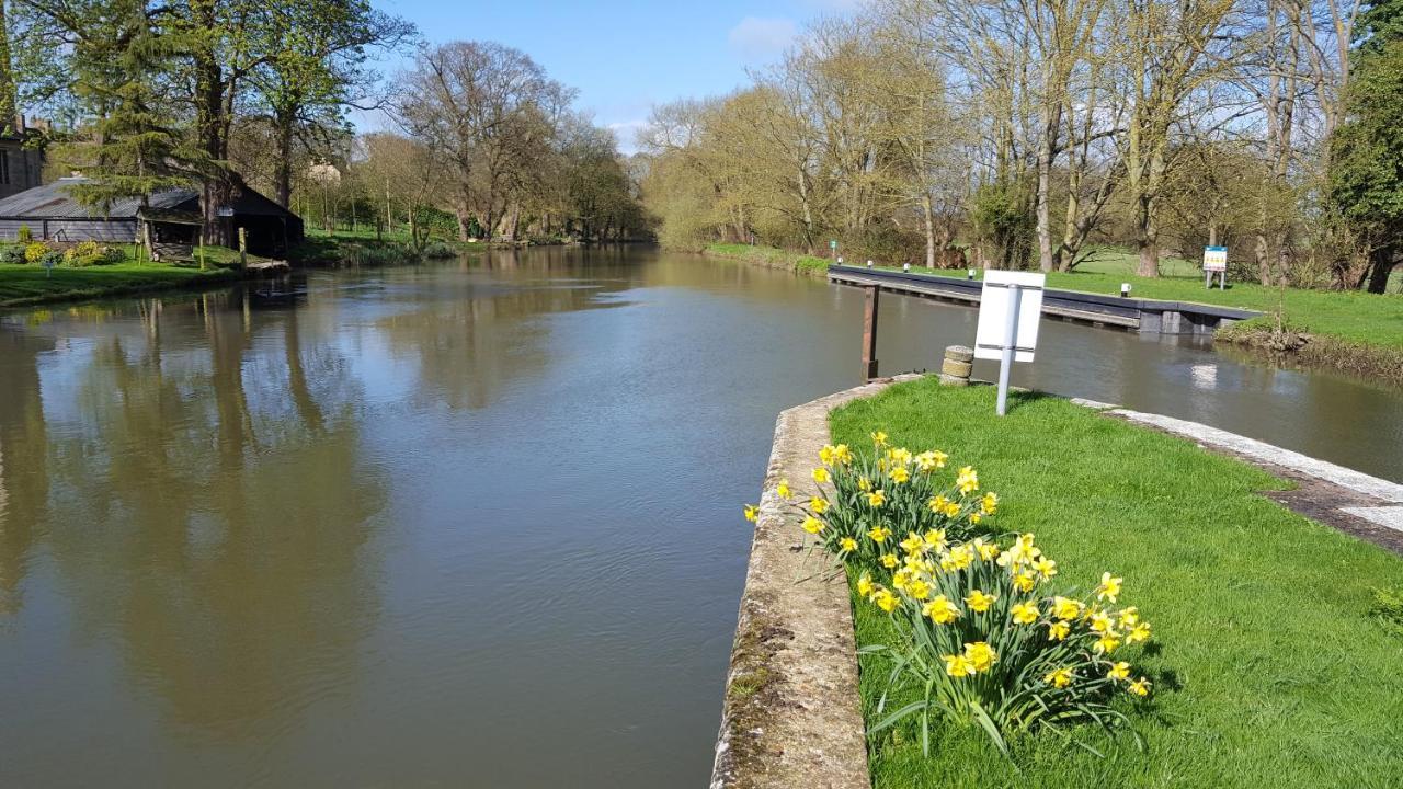 River Nene Cottages Water Newton Εξωτερικό φωτογραφία