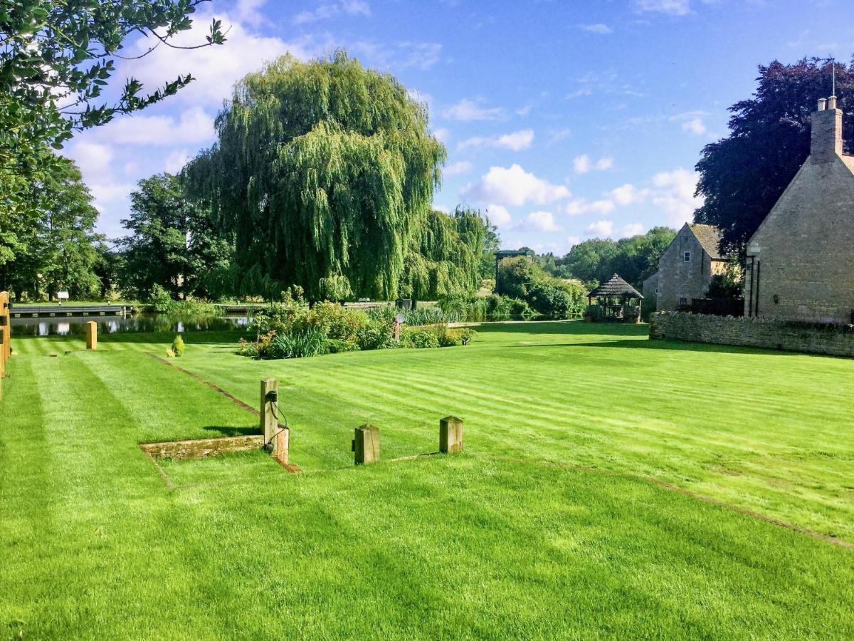 River Nene Cottages Water Newton Εξωτερικό φωτογραφία
