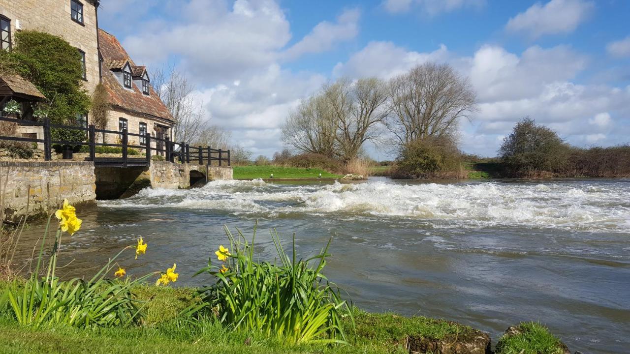 River Nene Cottages Water Newton Εξωτερικό φωτογραφία